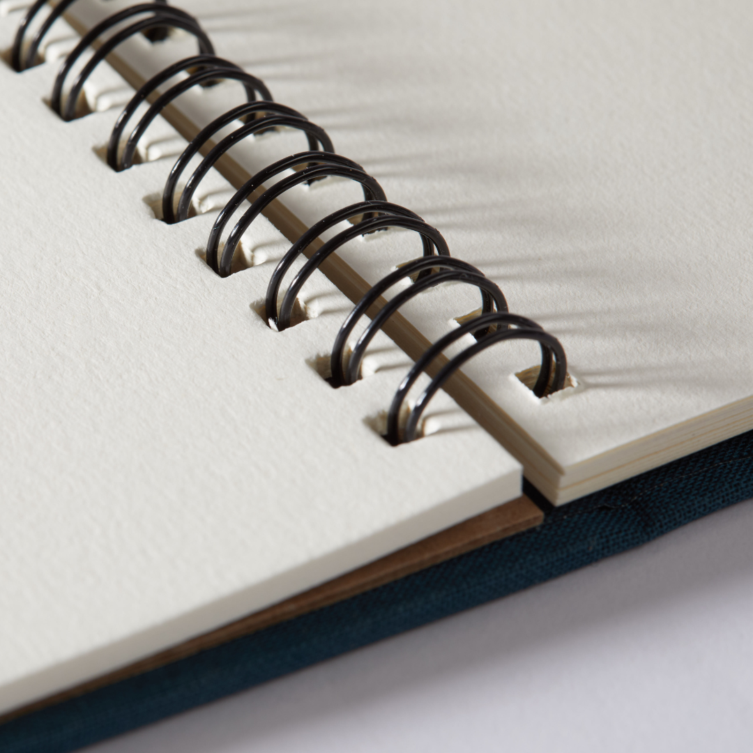 Lúxus skissubók með gormum – 20 arkrir - 200 gsm